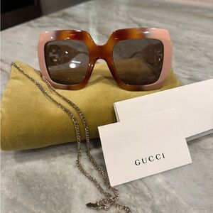 Gucci Women's Sunglasses in Brown and Pink
